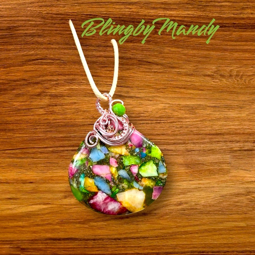 ⭐️💜green and Yellow Sea sediment jasper coloured sea sediment pendant